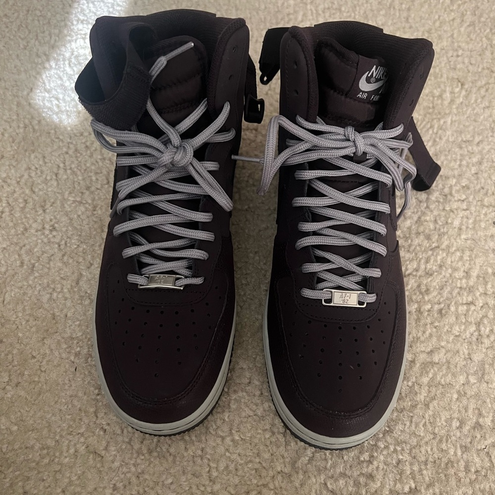 Port Wine Air Force One’s. Size 8 men’s, 9.5 women’s.